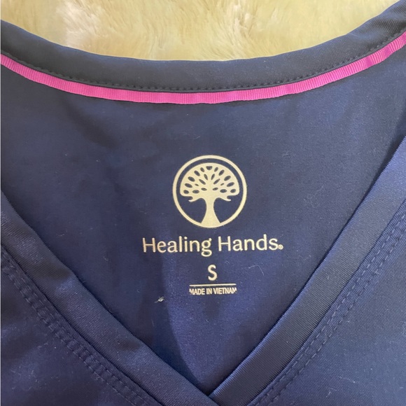 Healing hands navy scrub top - Picture 3 of 4